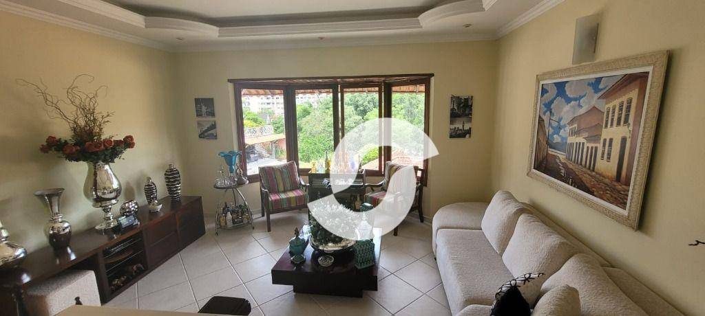 Casa à venda com 5 quartos, 274m² - Maria Paula,Niterói