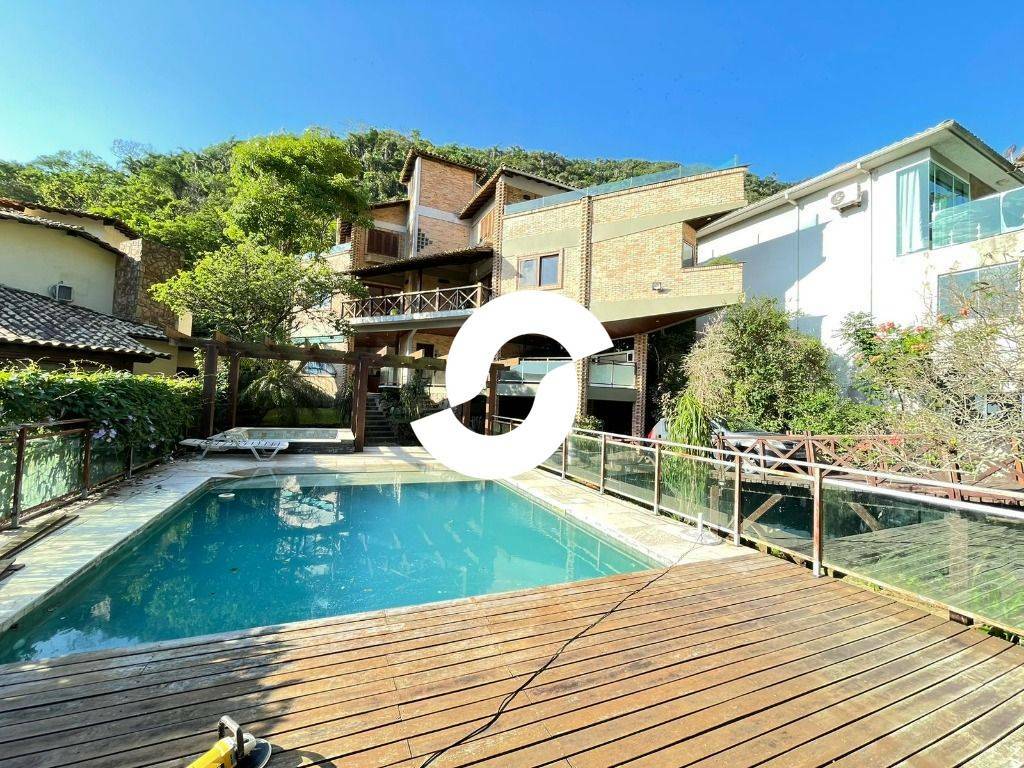 Casa à venda com 4 quartos, 410m² - Itacoatiara,Niterói