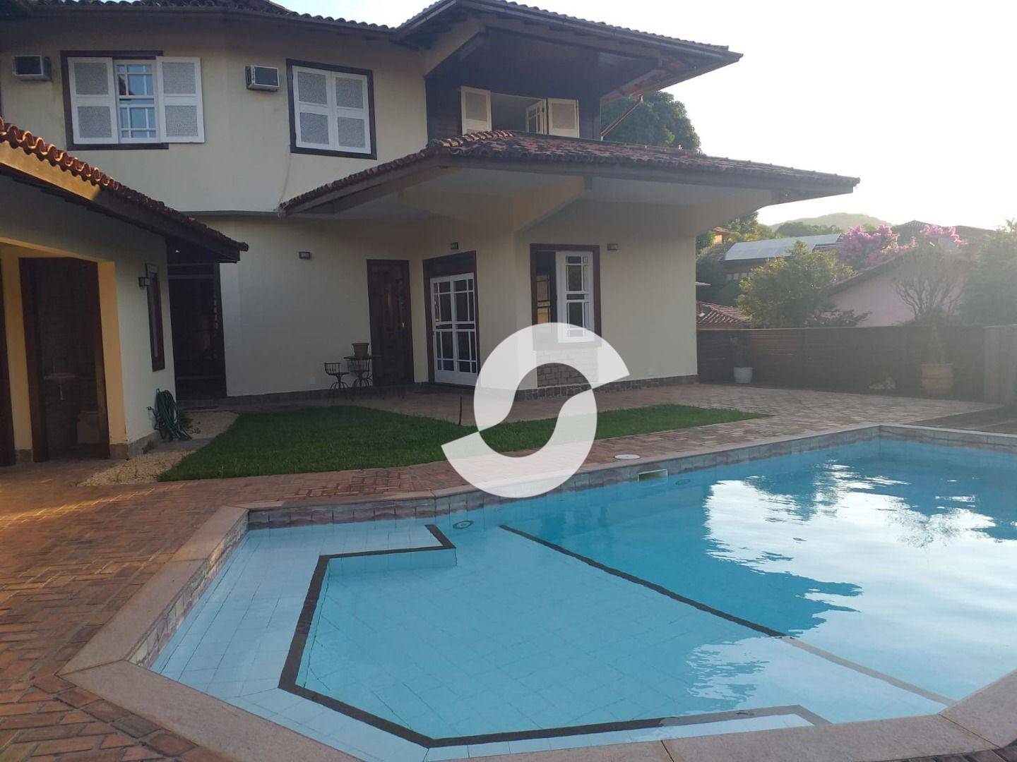 Casa à venda com 4 quartos, 446m² - Badu,Niterói