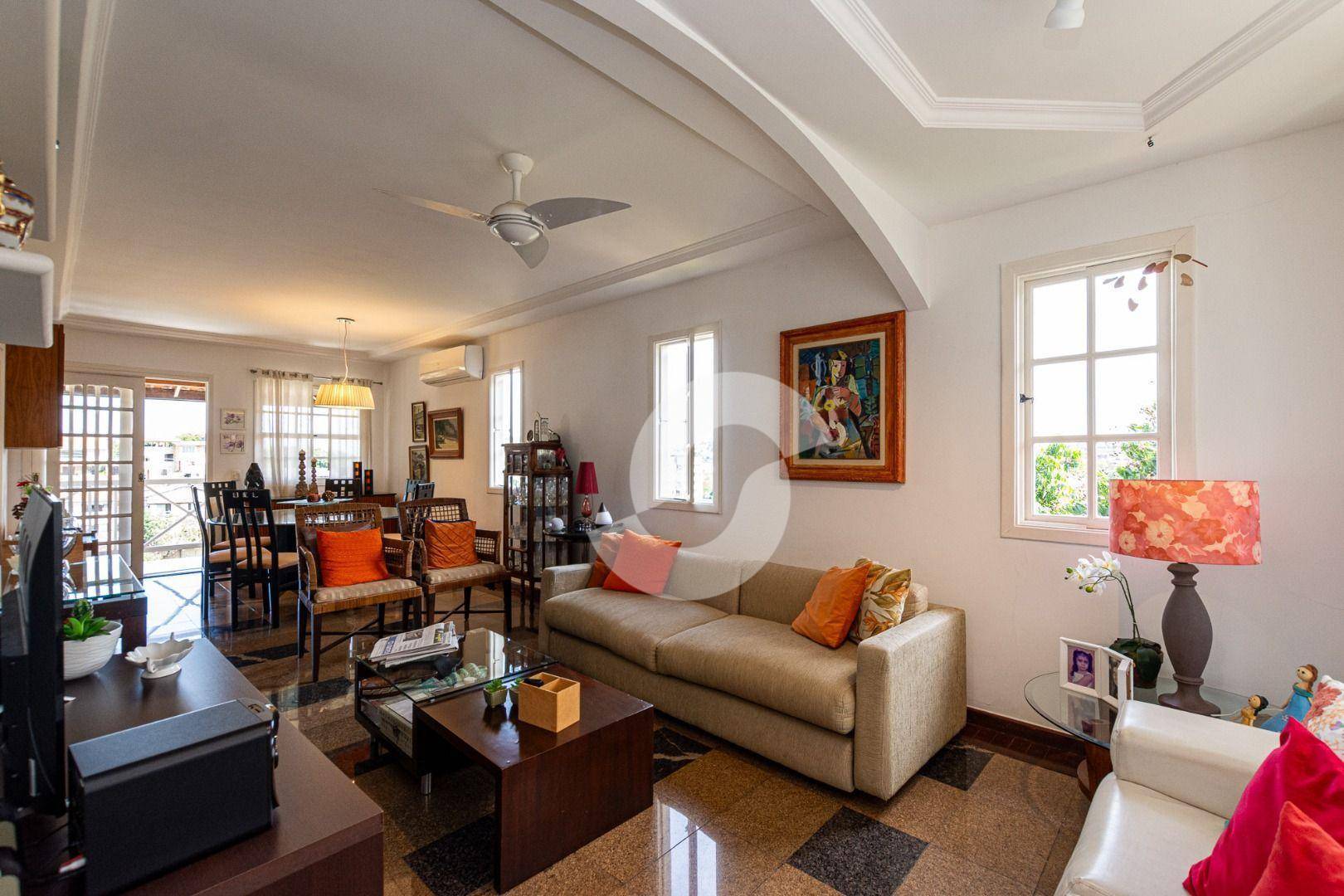  - Casa com 3 dormitórios à venda, 274 m² por R$ 950.000,00 - Badu - Niterói/RJ
