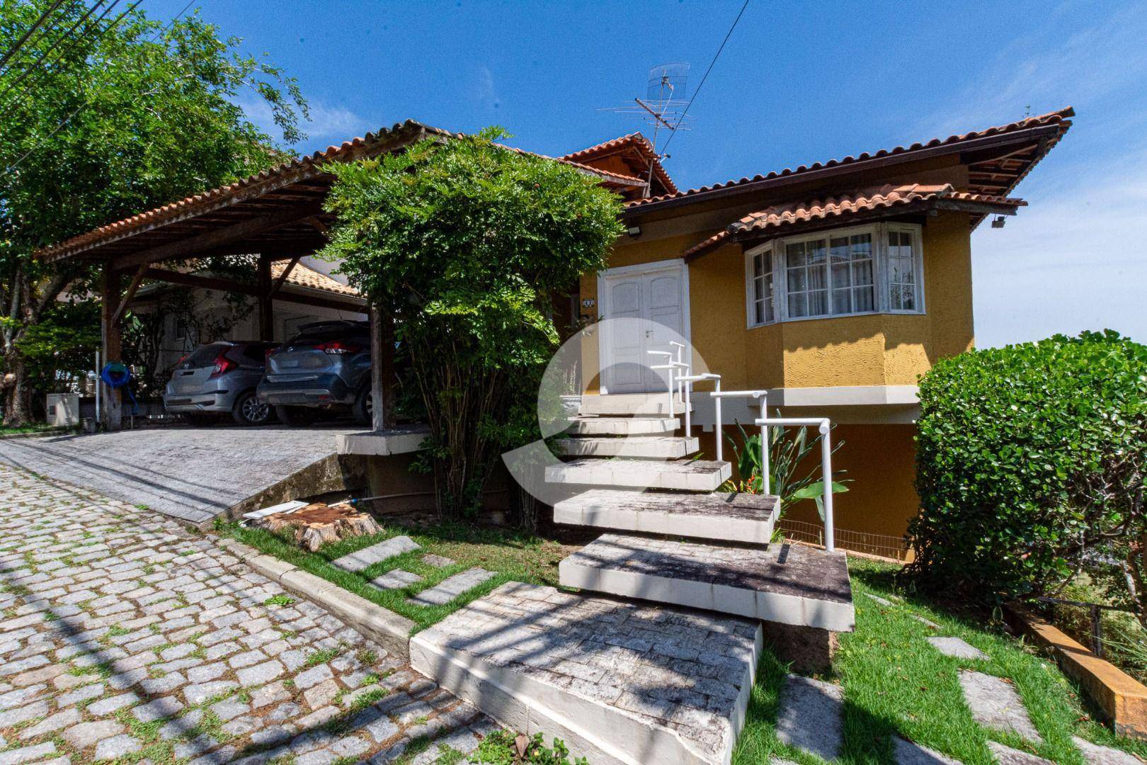 Casa à venda com 3 quartos, 274m² - Badu,Niterói