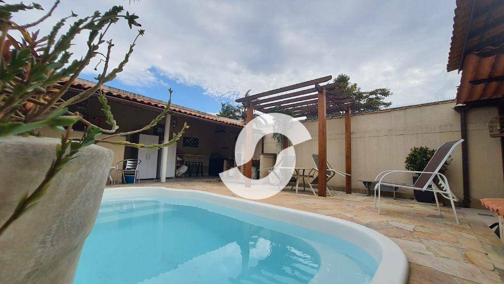 Casa à venda com 2 quartos, 89m² - Serra Grande,Niterói