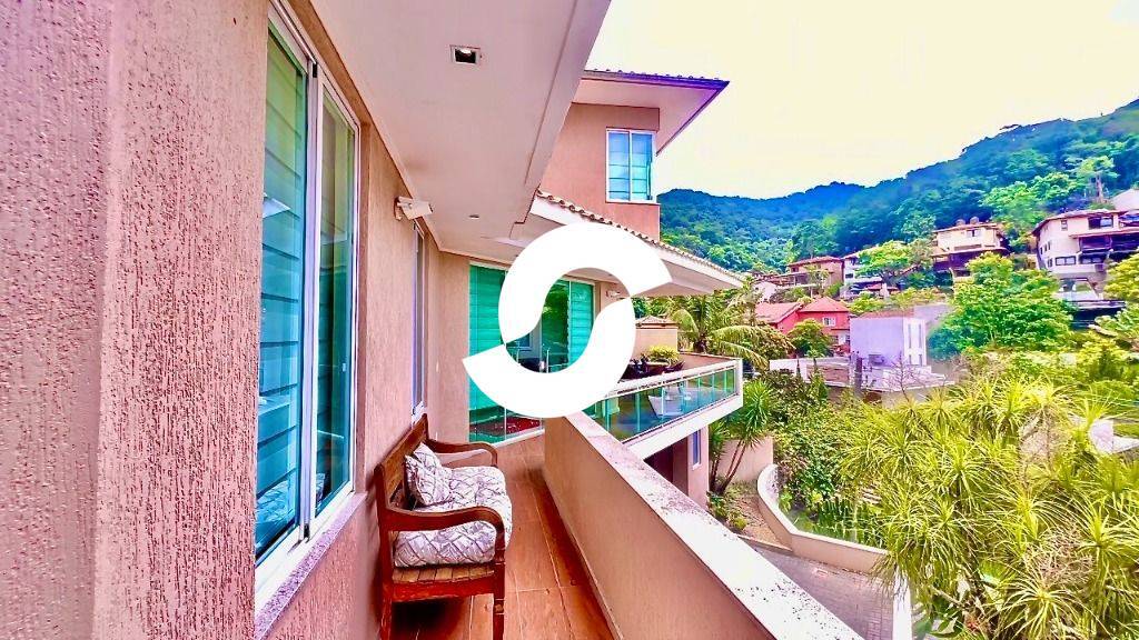 Casa à venda com 4 quartos, 500m² - Piratininga,Niterói
