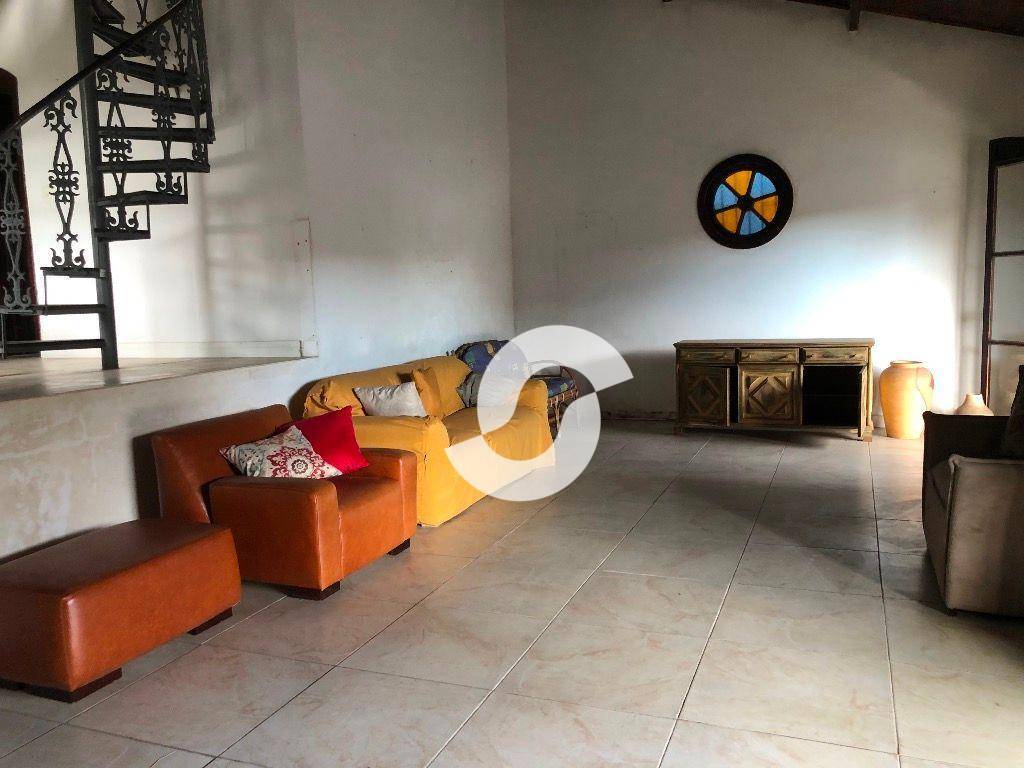 Casa à venda com 5 quartos, 194m² - Charitas,Niterói