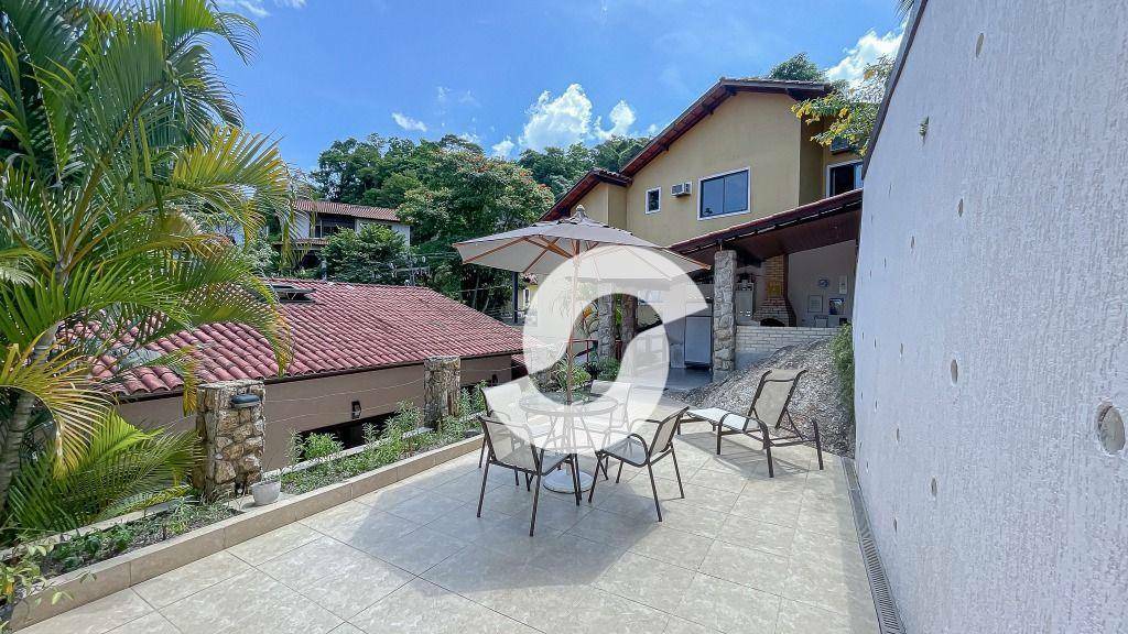 Casa à venda com 3 quartos, 223m² - Itaipu,Niterói