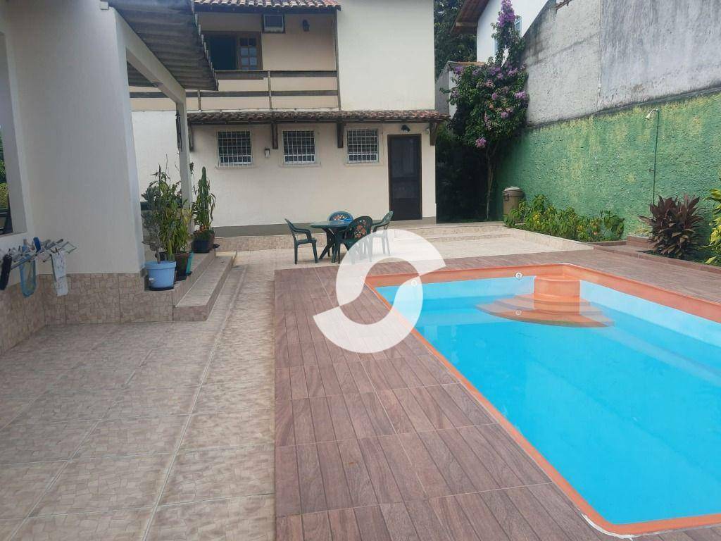 Casa à venda com 4 quartos, 303m² - Maria Paula,Niterói