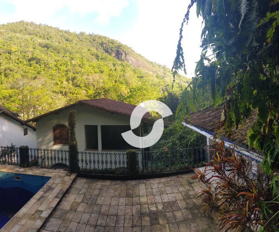 Casa à venda com 5 quartos, 300m² - Itaipu,Niterói