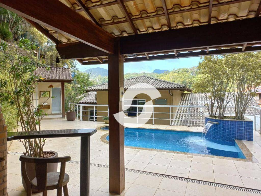 Casa à venda com 3 quartos, 280m² - Pendotiba,Niterói