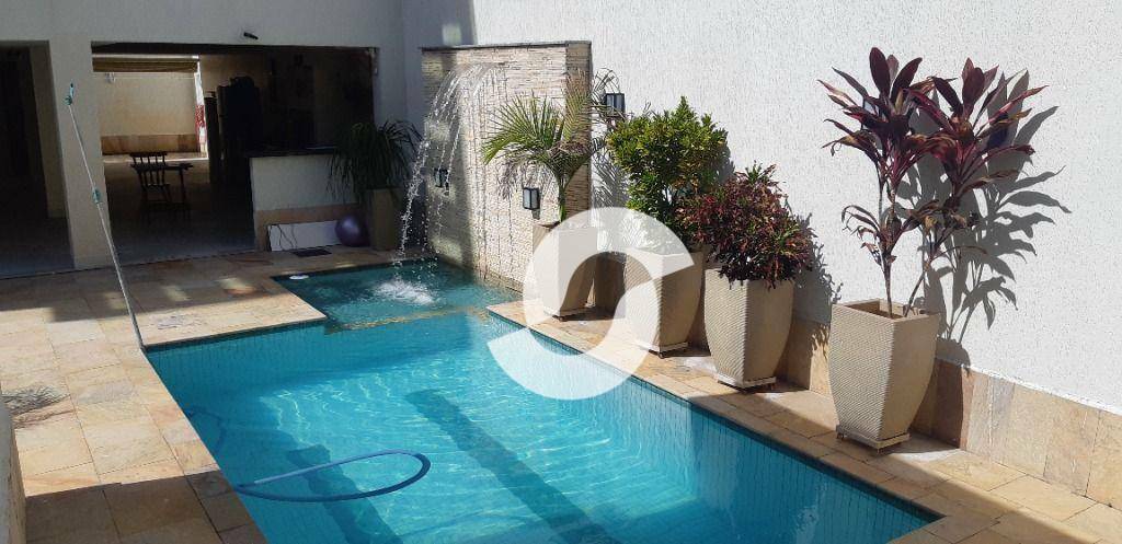 Casa à venda com 5 quartos, 450m² - Vital Brasil,Niterói