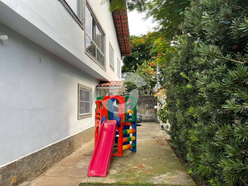 Casa à venda com 3 quartos, 225m² - Piratininga,Niterói