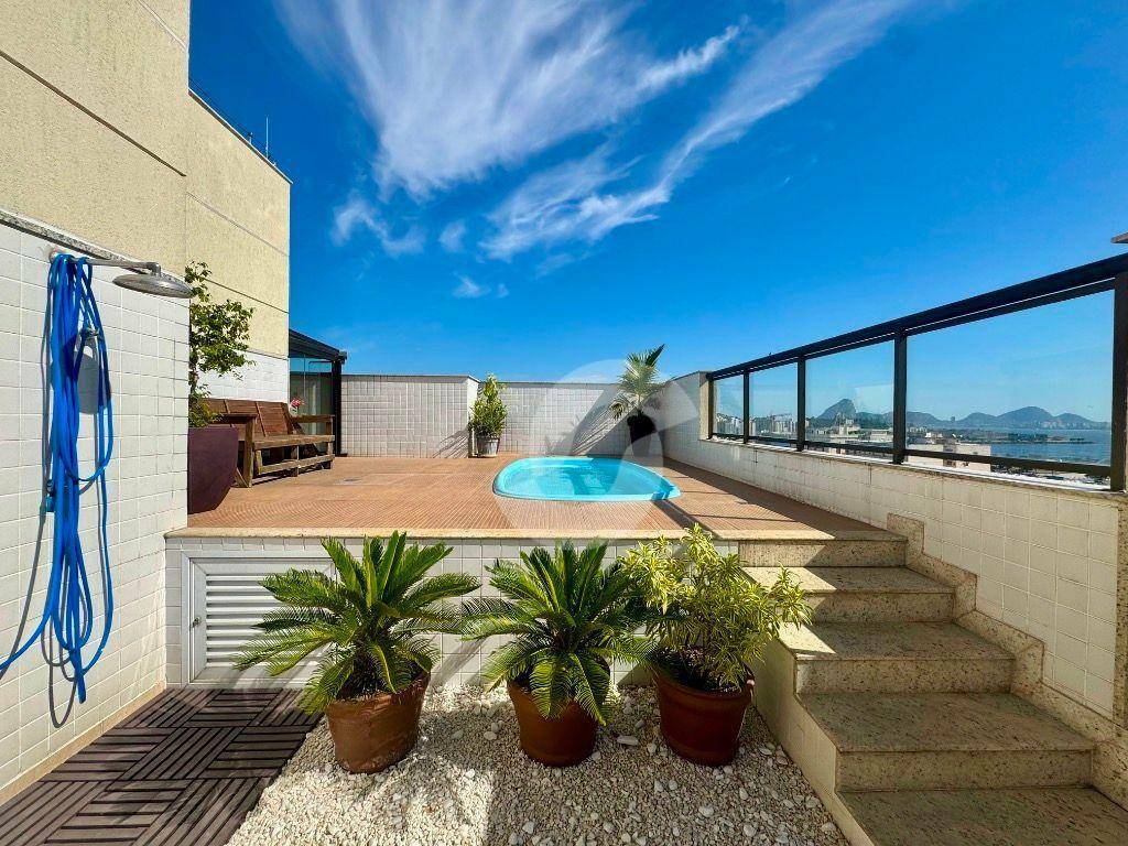 Cobertura à venda com 3 quartos, 192m² - Centro,Niterói