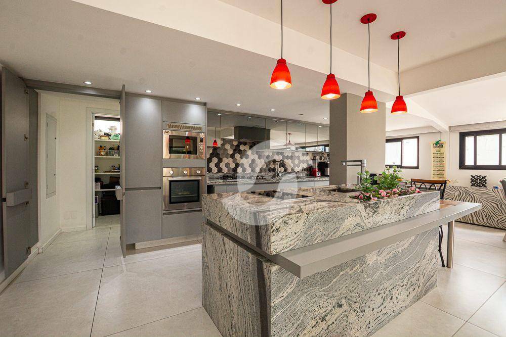 Cobertura à venda com 4 quartos, 270m² - Icaraí,Niterói