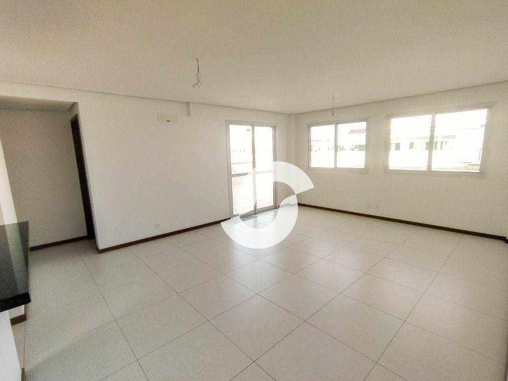 Cobertura à venda com 2 quartos, 111m² - Santa Rosa,Niterói