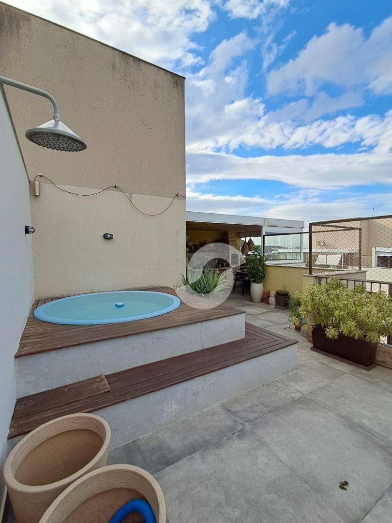 Cobertura à venda com 2 quartos, 127m² - Gragoatá,Niterói