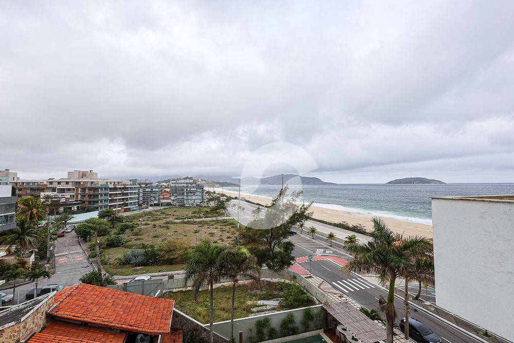Cobertura à venda com 3 quartos, 171m² - Piratininga,Niterói