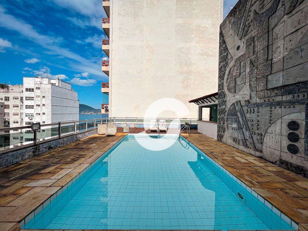 Cobertura à venda com 3 quartos, 600m² - Ingá,Niterói