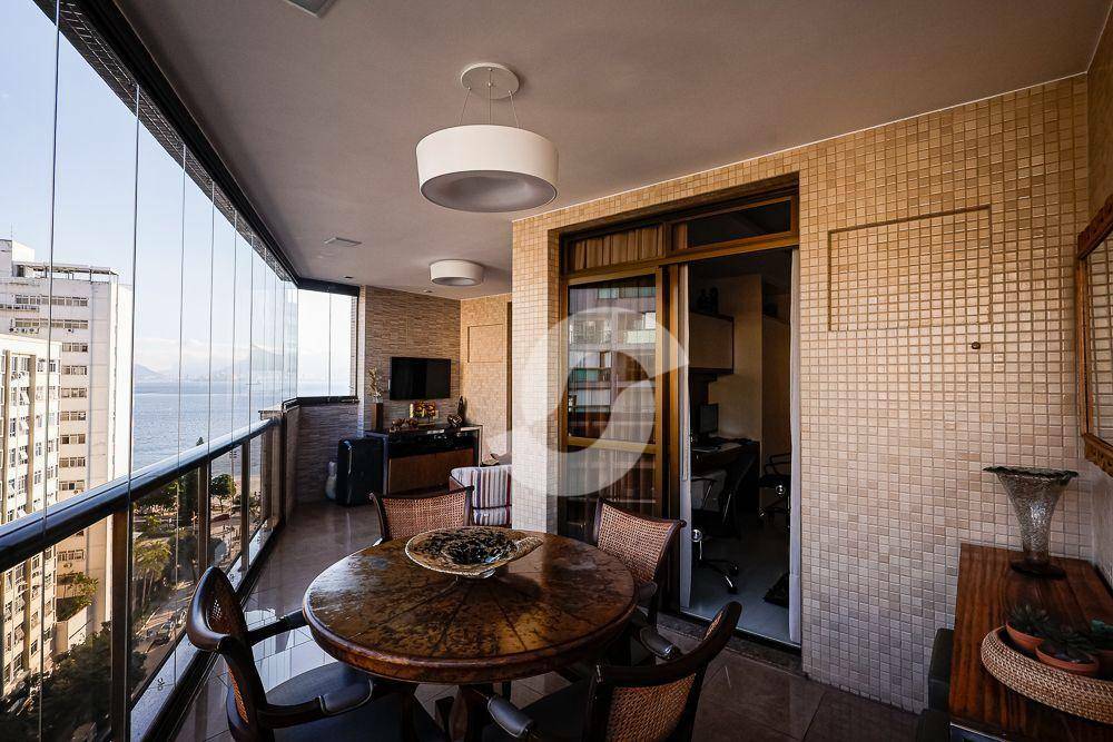 Cobertura à venda com 4 quartos, 300m² - Icaraí,Niterói