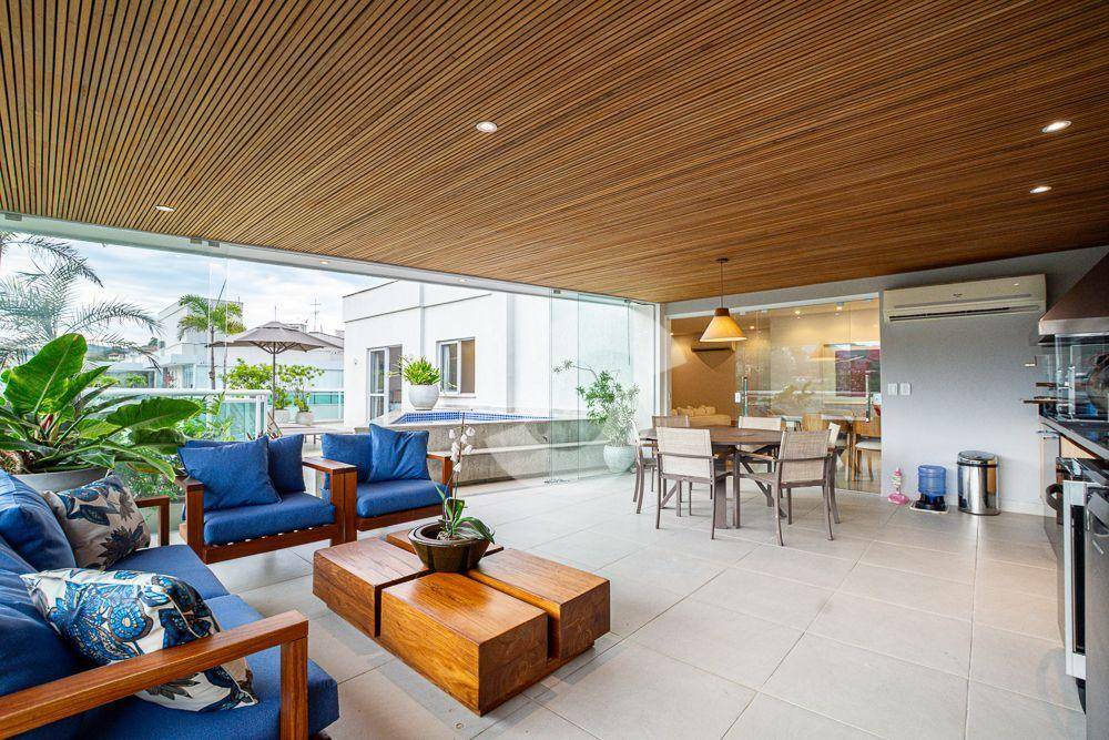Cobertura à venda com 4 quartos, 263m² - Camboinhas,Niterói