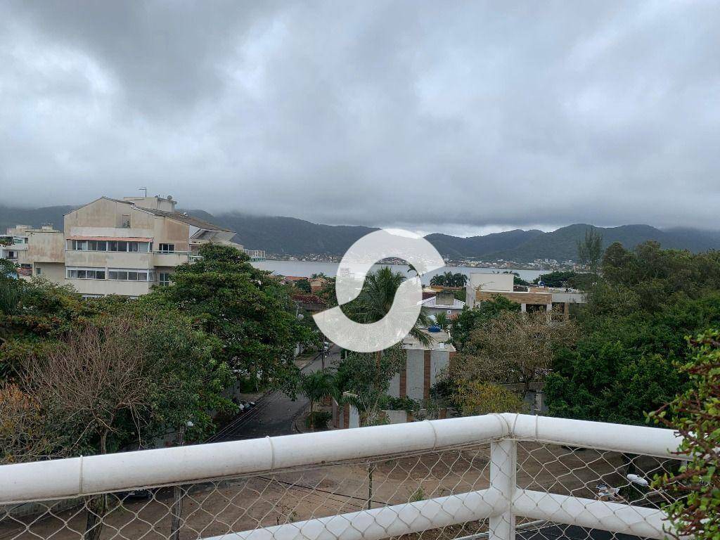 Cobertura à venda com 2 quartos, 148m² - Piratininga,Niterói