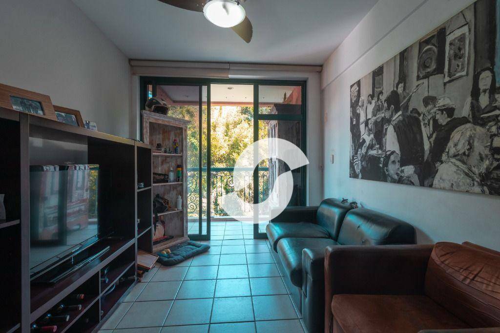 Cobertura à venda com 5 quartos, 220m² - Pe Pequeno,Niterói