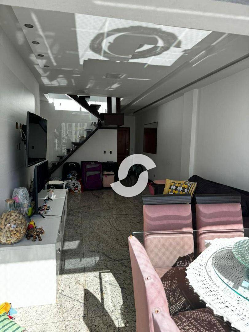 Cobertura à venda com 4 quartos, 242m² - Ingá,Niterói