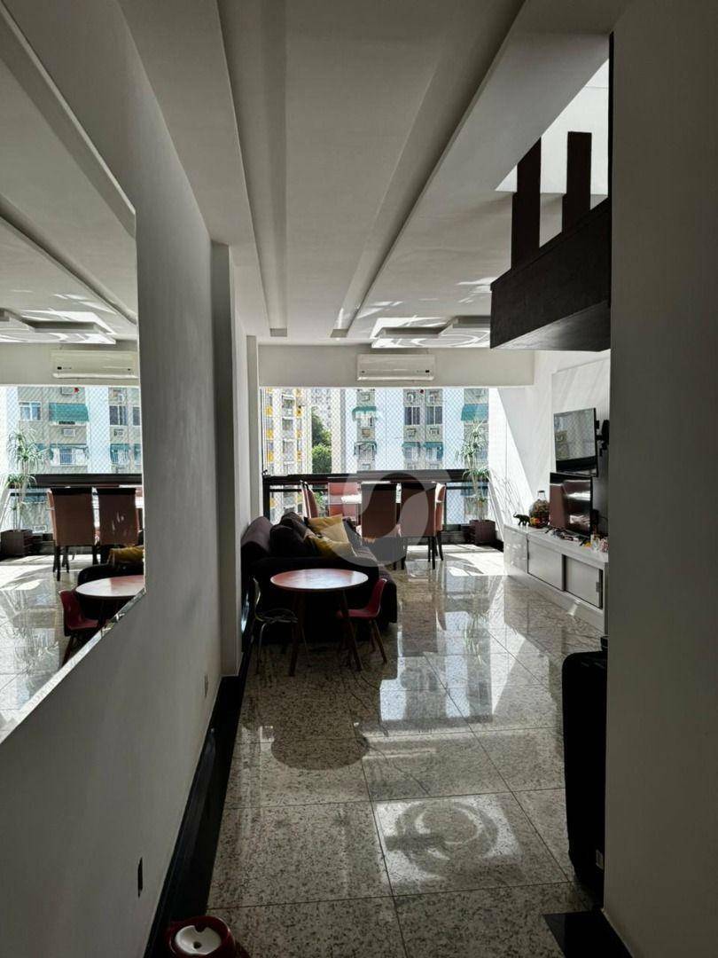 Cobertura à venda com 4 quartos, 242m² - Ingá,Niterói