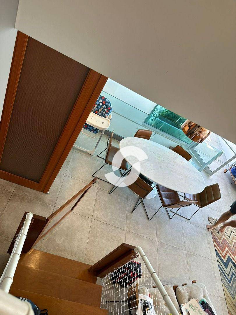 Cobertura à venda com 3 quartos, 240m² - Ingá,Niterói