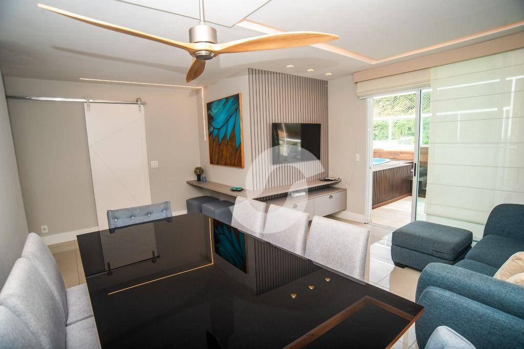 Cobertura à venda com 3 quartos, 198m² - Itacoatiara,Niterói
