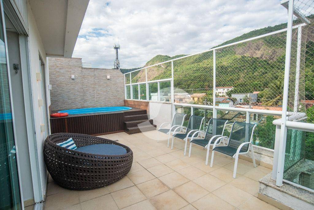 Cobertura à venda com 3 quartos, 198m² - Itacoatiara,Niterói