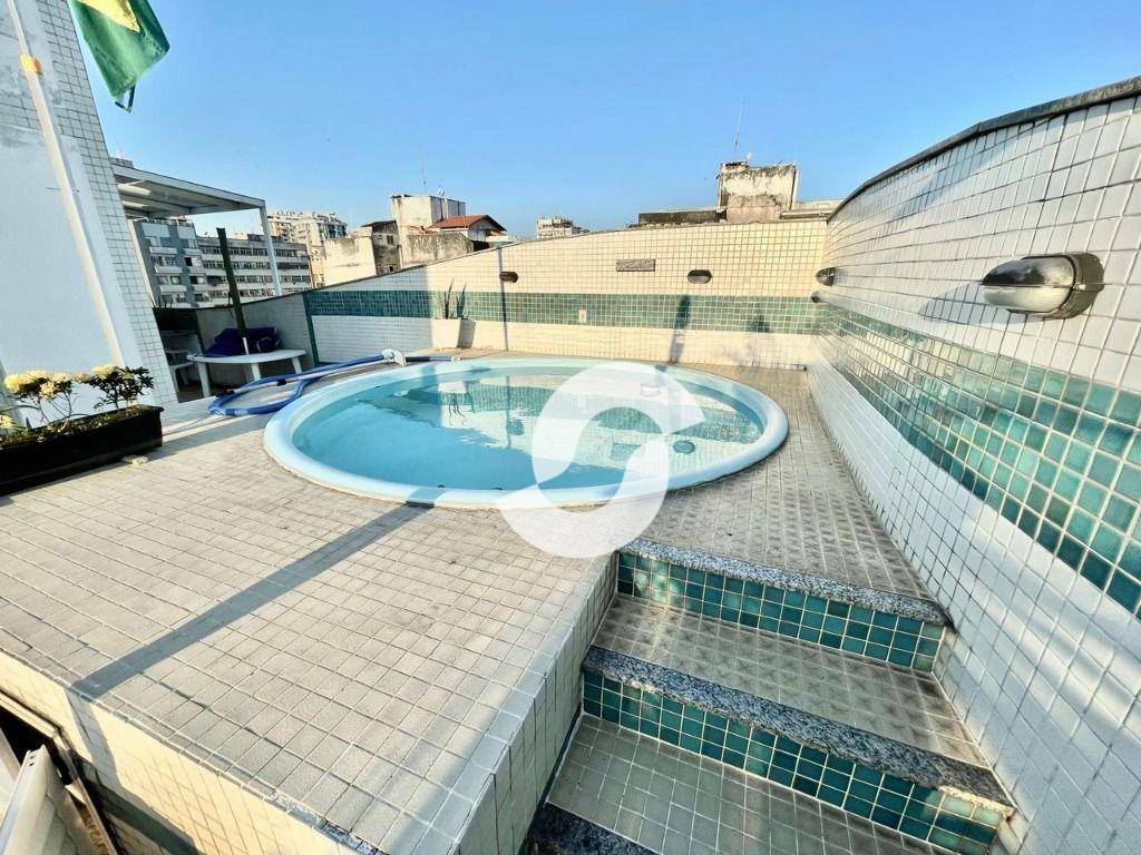 Cobertura à venda com 3 quartos, 250m² - Ingá,Niterói