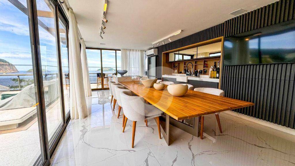 Cobertura à venda com 6 quartos, 500m² - Camboinhas,Niterói