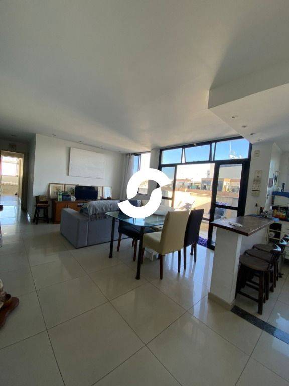 Cobertura à venda com 2 quartos, 105m² - Santa Rosa,Niterói
