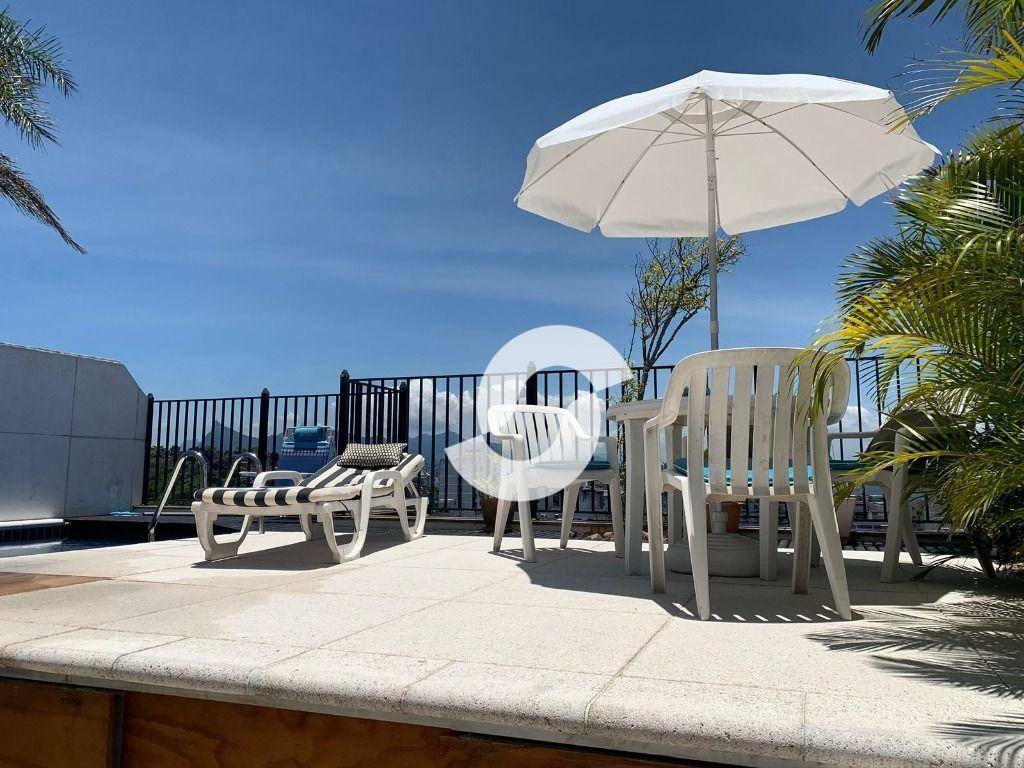 Cobertura à venda com 2 quartos, 220m² - Ingá,Niterói