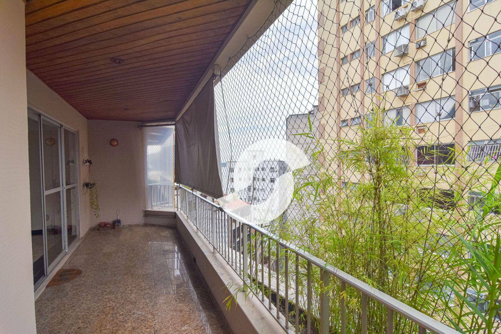 Cobertura à venda com 5 quartos, 350m² - Ingá,Niterói