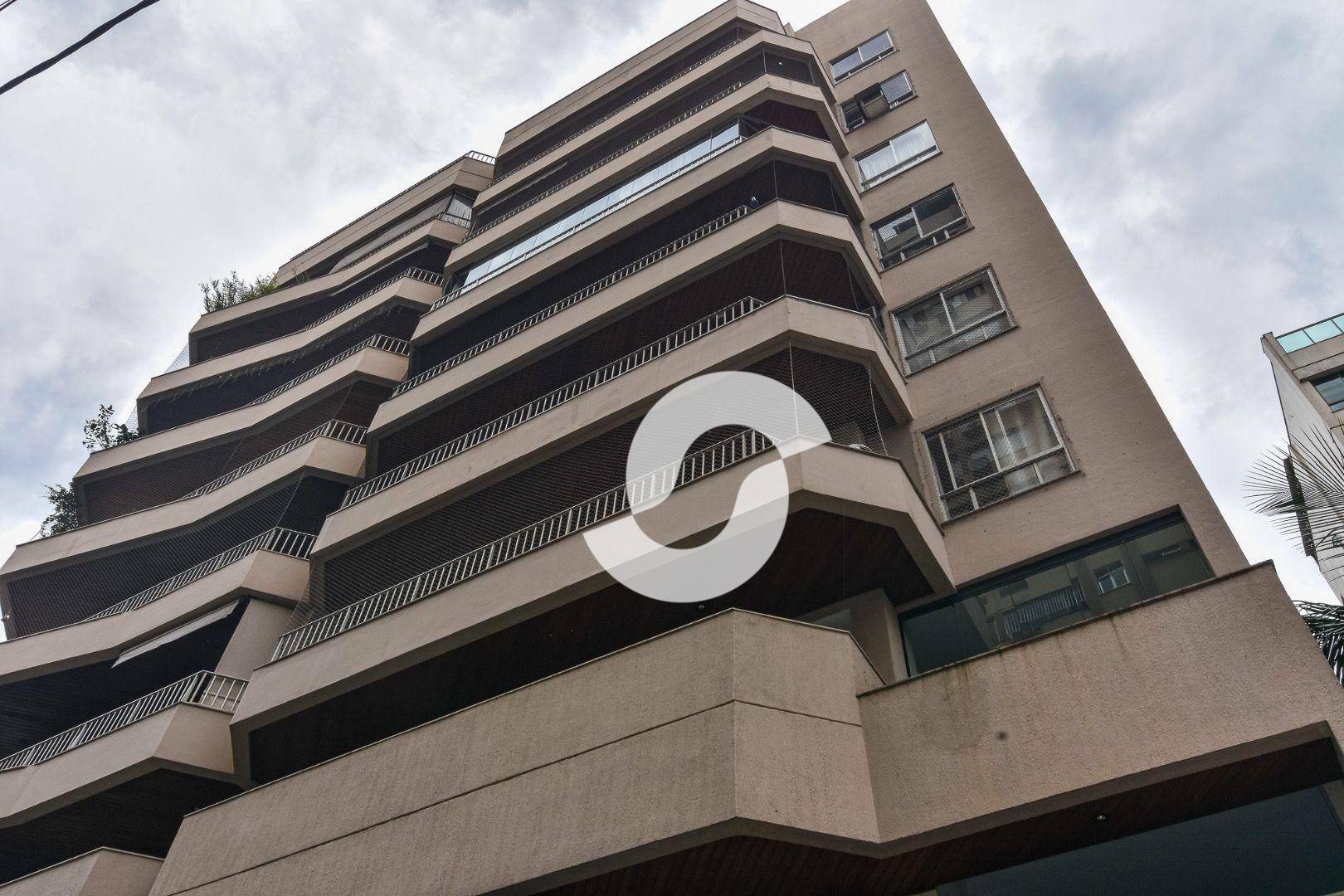 Cobertura à venda com 5 quartos, 350m² - Ingá,Niterói