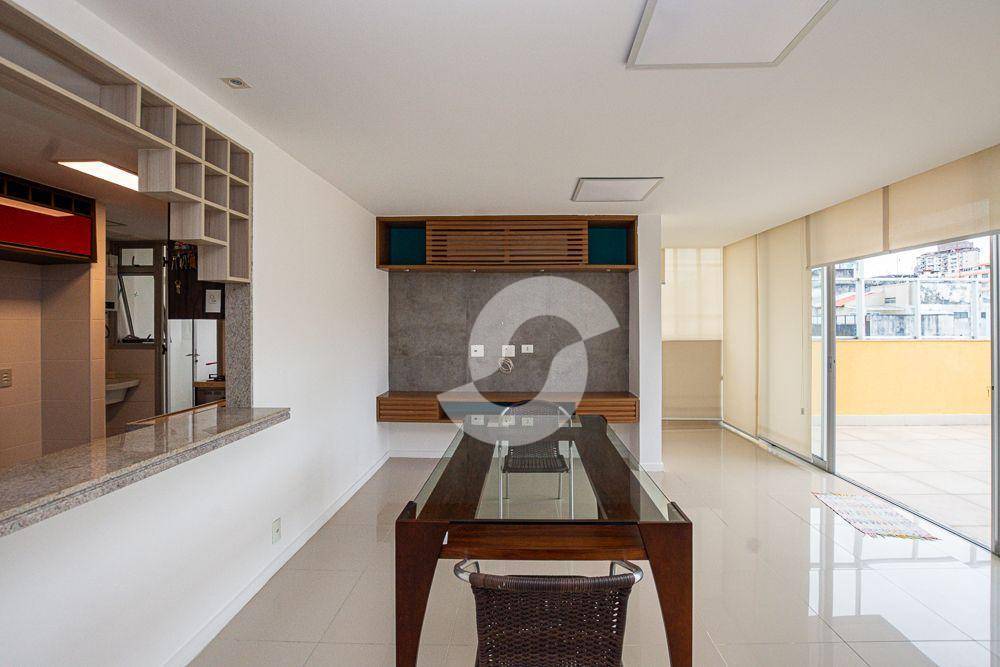 Cobertura à venda com 3 quartos, 196m² - Ingá,Niterói