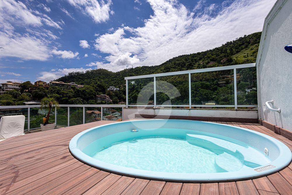 Cobertura à venda com 2 quartos, 148m² - Charitas,Niterói