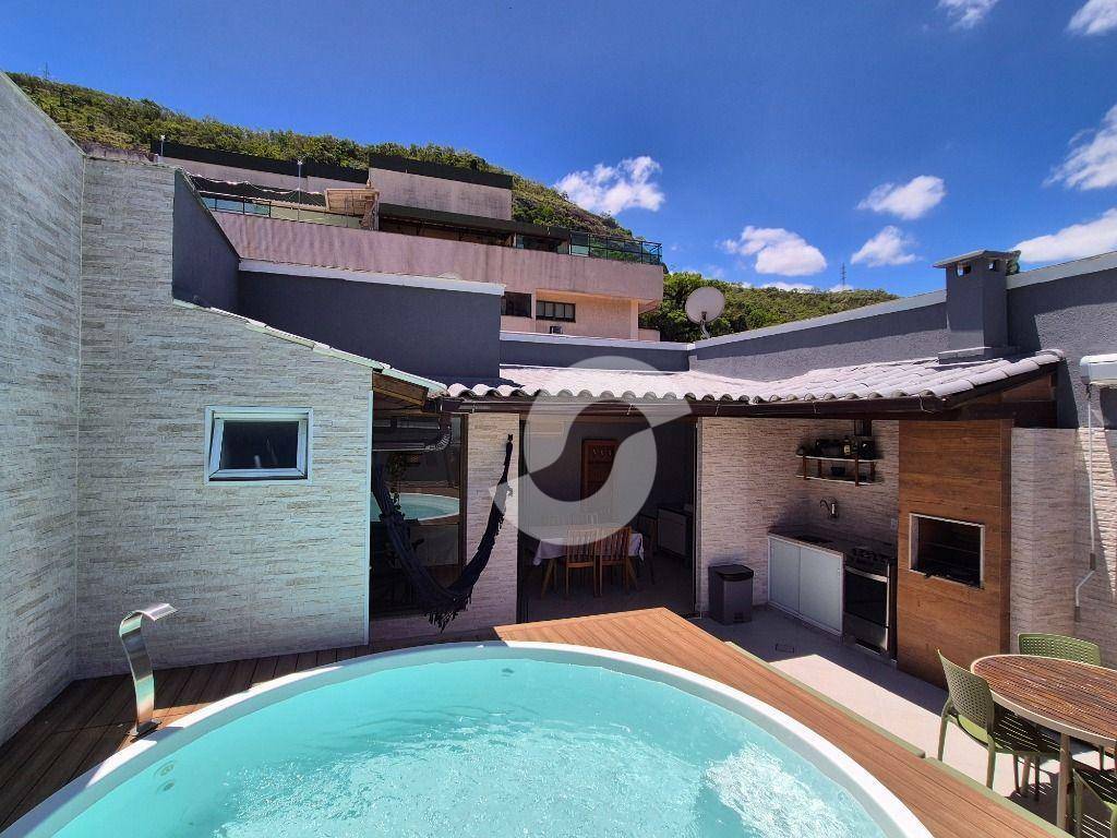 Cobertura à venda com 4 quartos, 201m² - São Francisco,Niterói