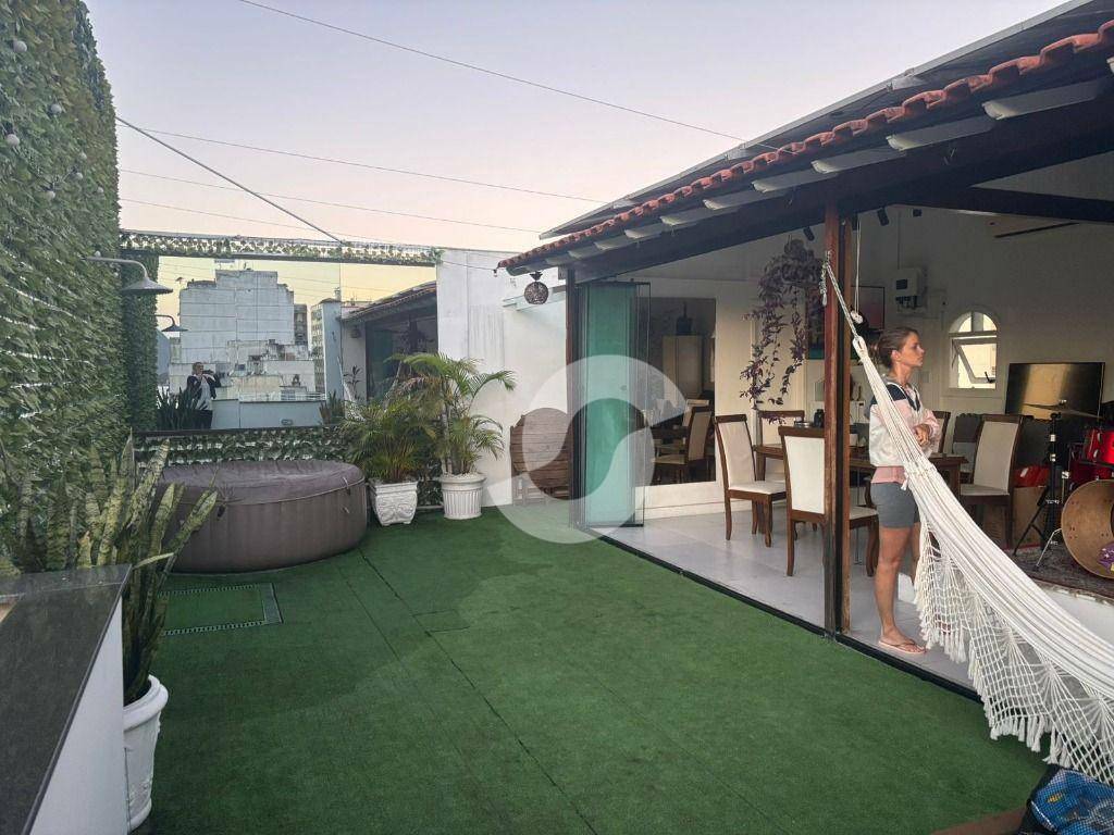 Cobertura à venda com 2 quartos, 140m² - Icaraí,Niterói