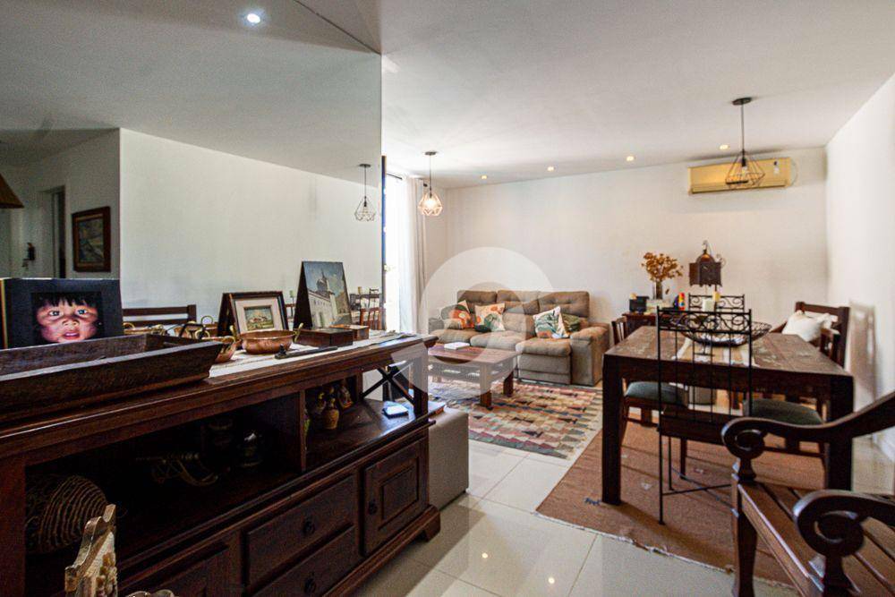 Cobertura à venda com 3 quartos, 190m² - Itaipu,Niterói