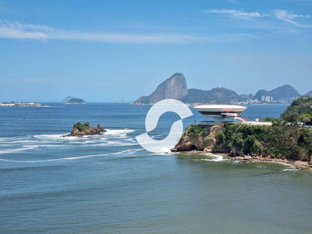 Cobertura à venda com 5 quartos, 307m² - Ingá,Niterói
