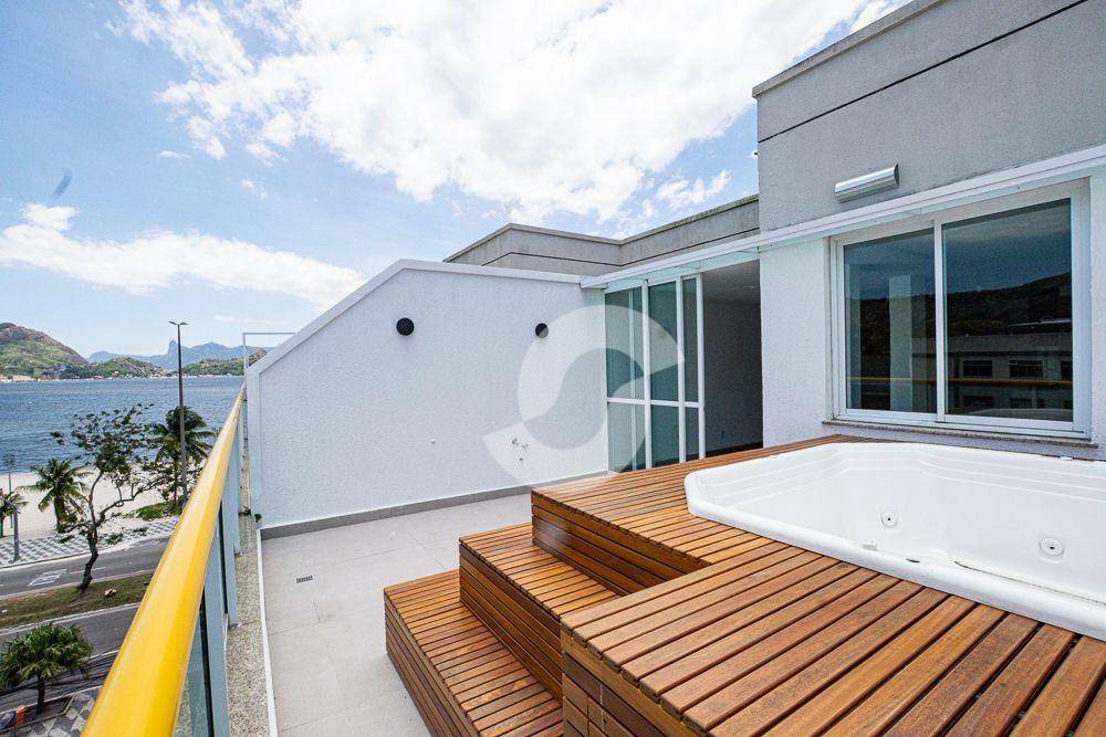 Cobertura à venda com 2 quartos, 185m² - São Francisco,Niterói