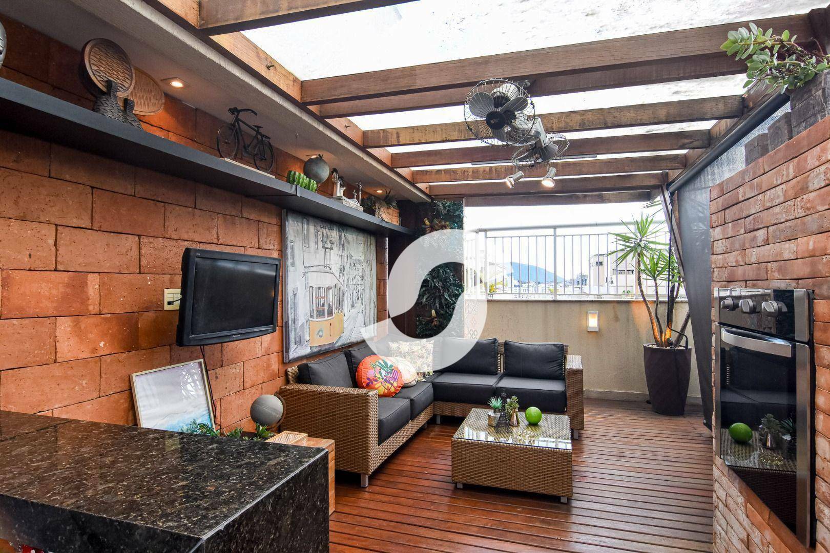 Cobertura à venda com 3 quartos, 210m² - Santa Rosa,Niterói