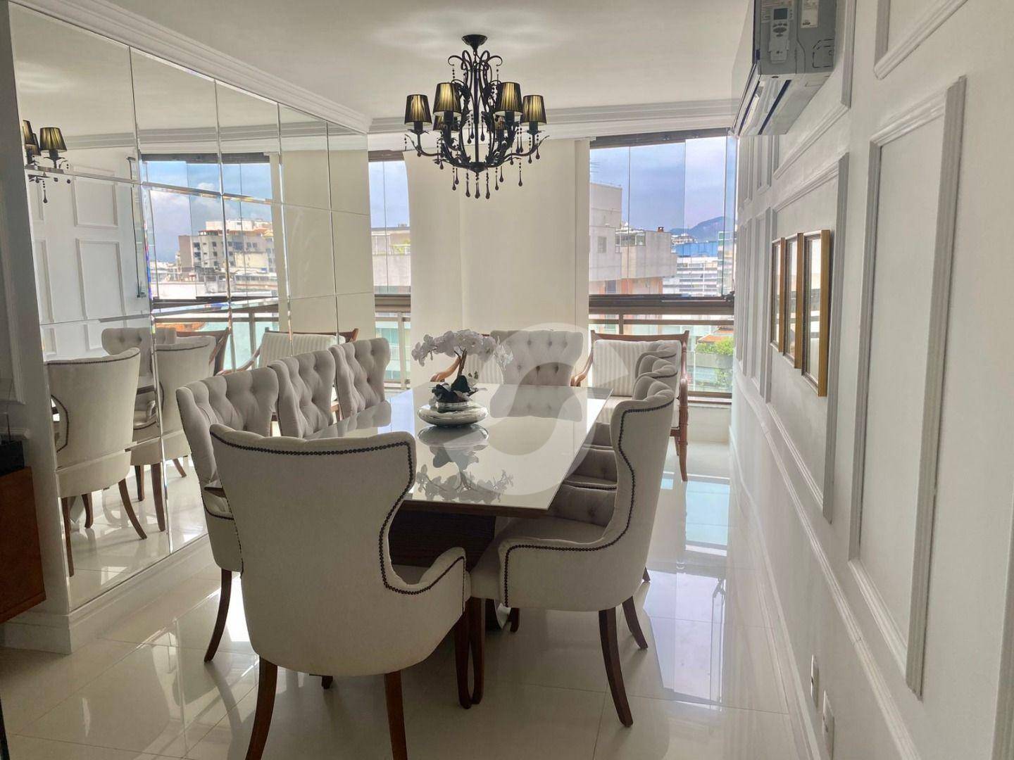 Cobertura à venda com 4 quartos, 226m² - Vital Brasil,Niterói