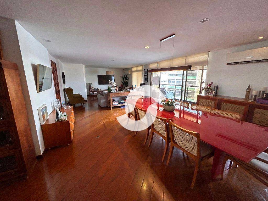 Cobertura à venda com 4 quartos, 514m² - Ingá,Niterói