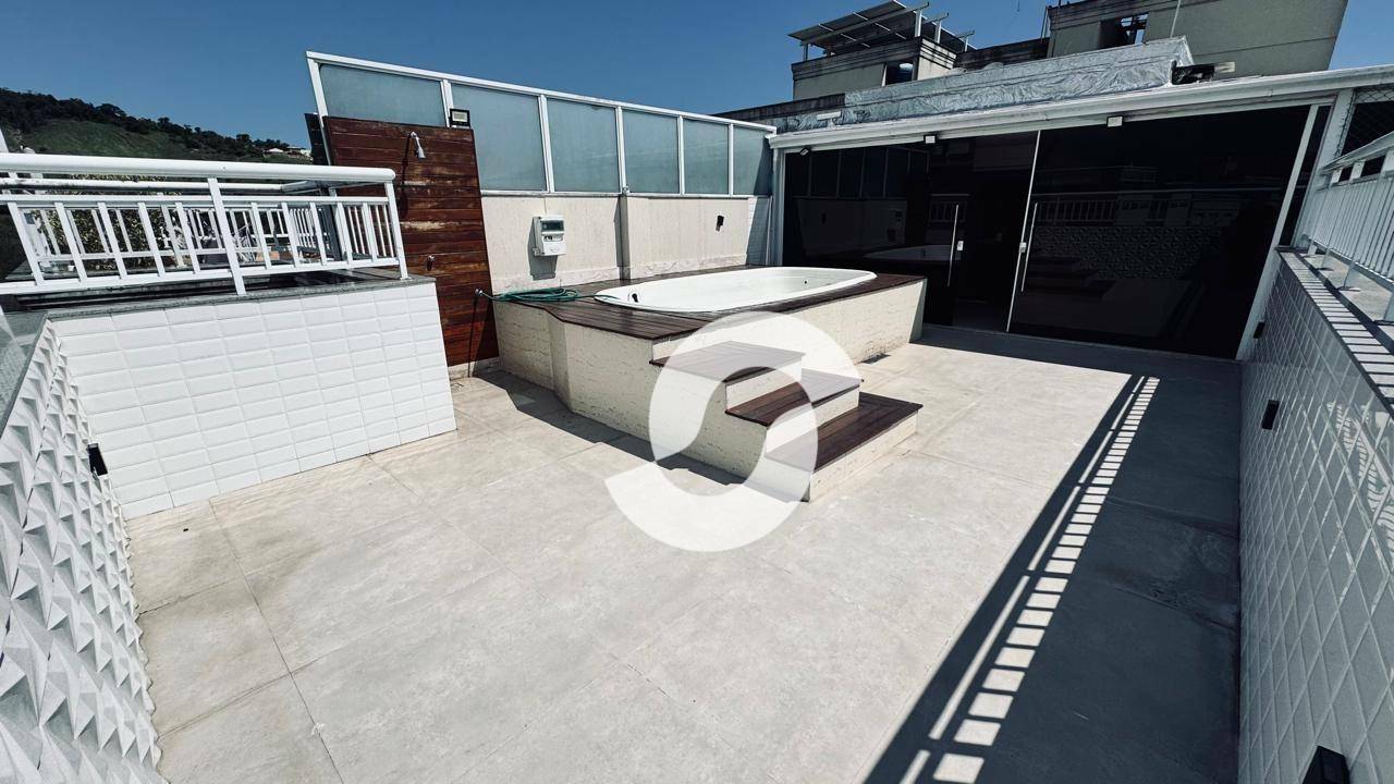Cobertura à venda com 3 quartos, 155m² - Maria Paula,Niterói