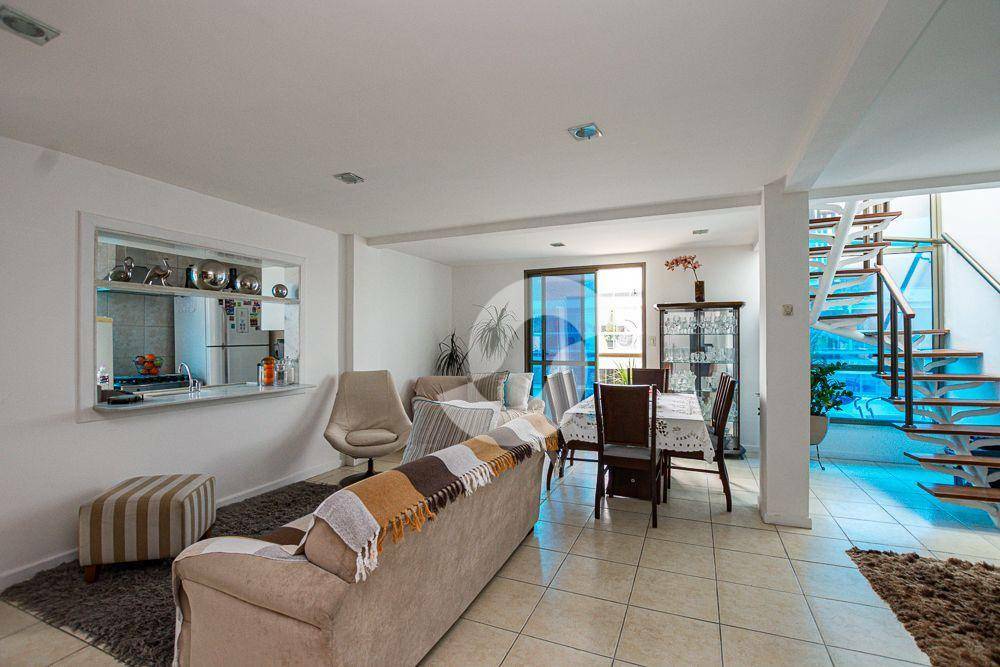 Cobertura à venda com 3 quartos, 103m² - Charitas,Niterói