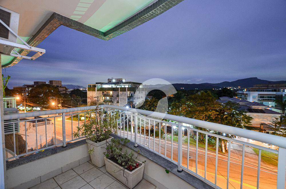 Cobertura à venda com 3 quartos, 180m² - Itaipu,Niterói