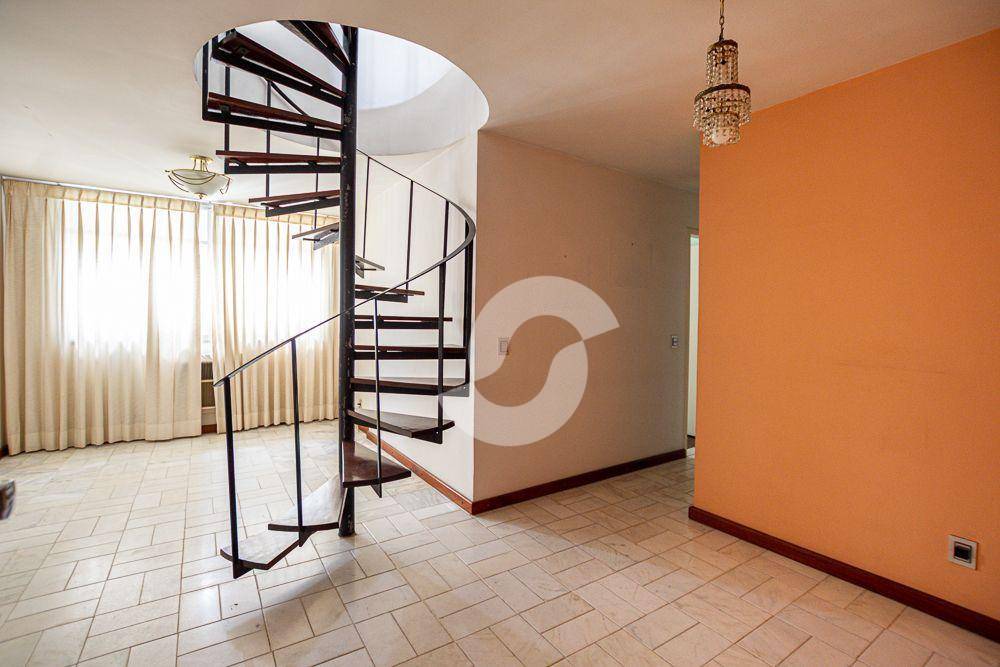 Cobertura à venda com 2 quartos, 157m² - Icaraí,Niterói