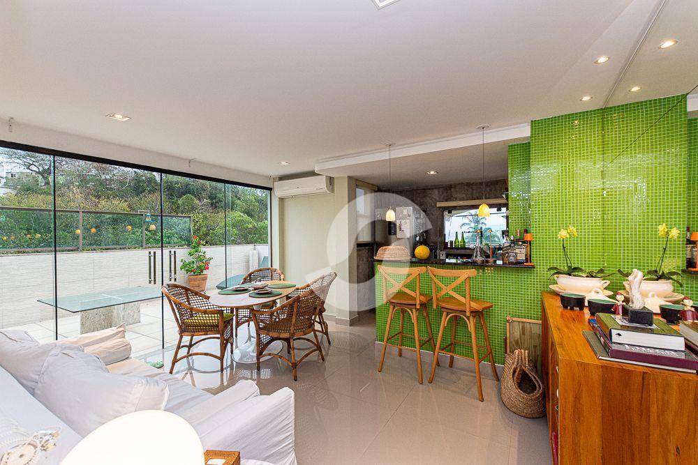 Cobertura à venda com 1 quarto, 111m² - Ingá,Niterói